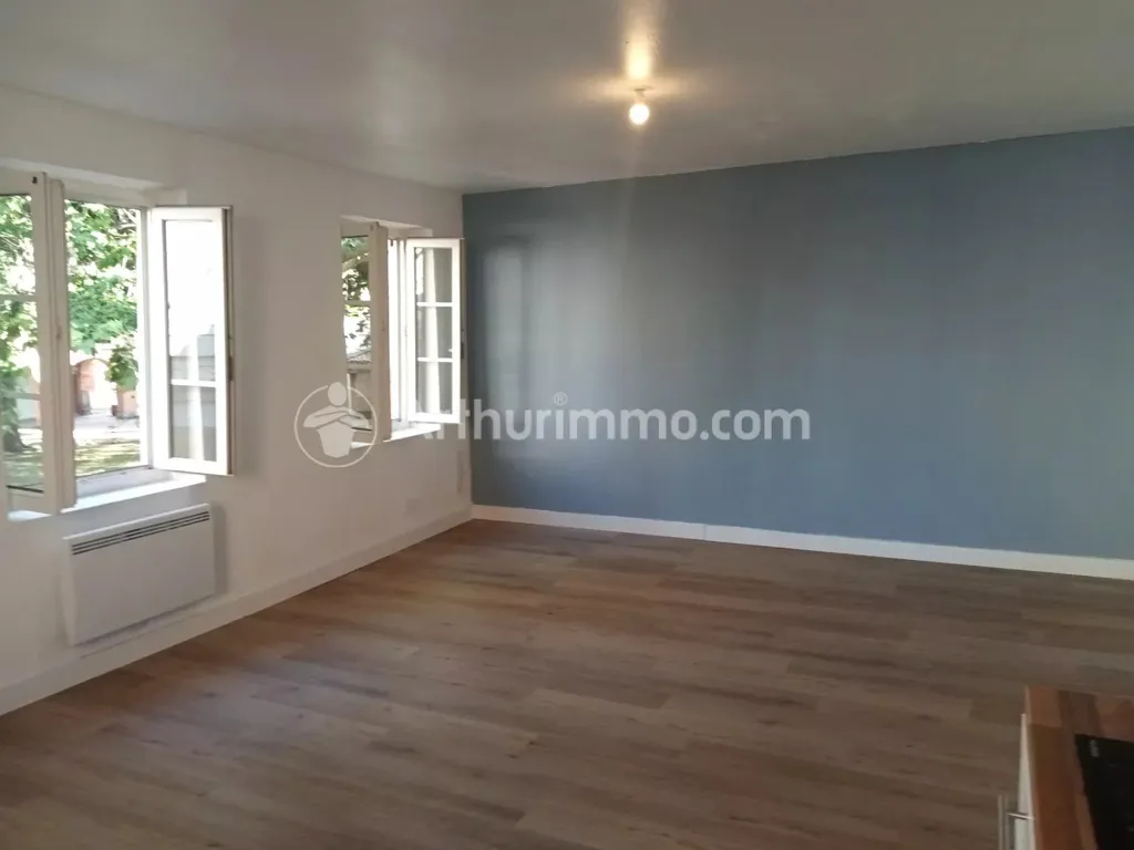 Séjour - Appartement Lumineux 2 Chambres à Briatexte
