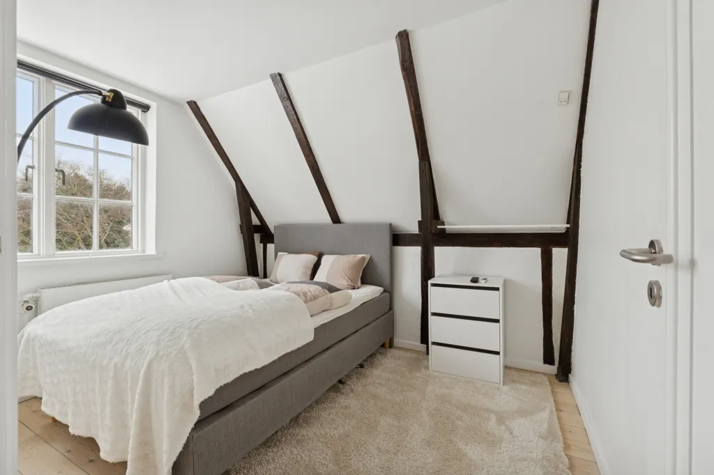 Bedrooms - Light-Filled Apartment with Balcony in Odense M