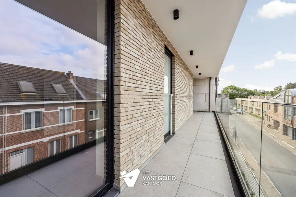 Balcone - Newly Built Apartment with Terrace in Ham
