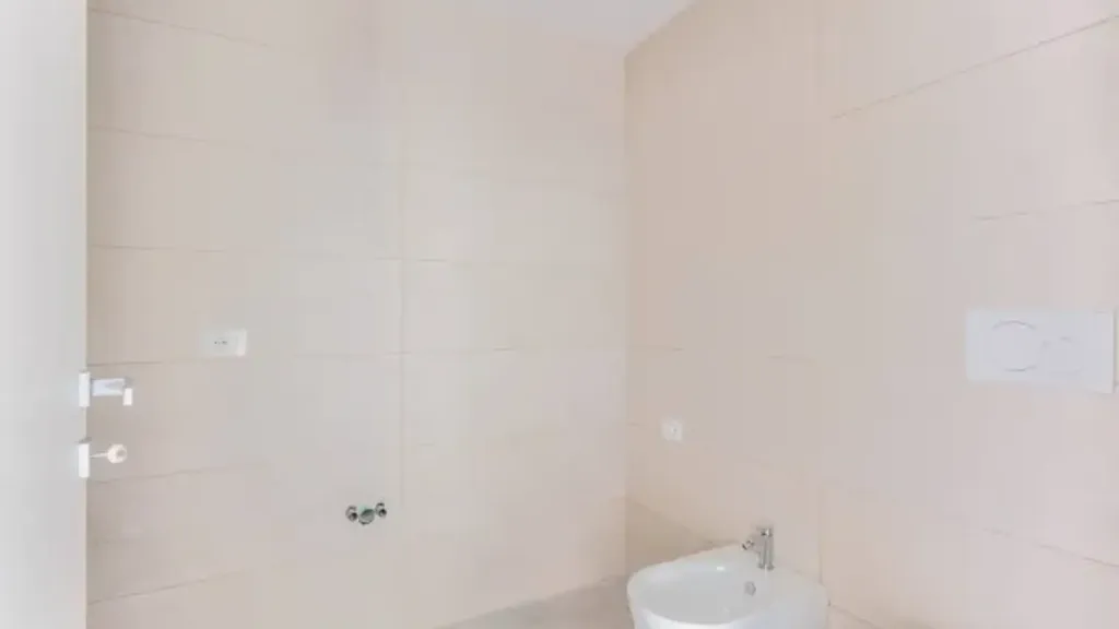 Bathrooms - New Apartment with Solar Autonomy in Cinisello Balsamo