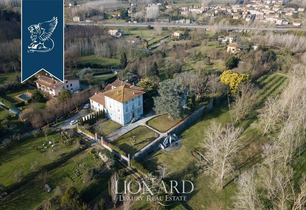 Õhuvaade - Refurbished Luxury Villa with Park in Lucca