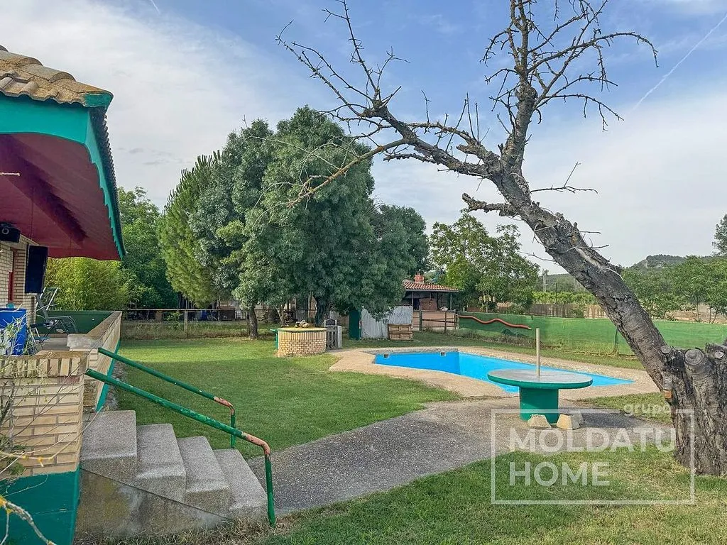 Bassein - Chalet with Private Pool in Lodosa