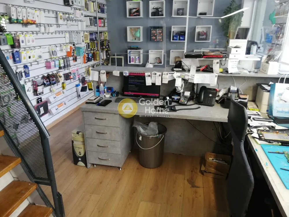 Bureau - Electronics Retail Store with Garden in Chalandri