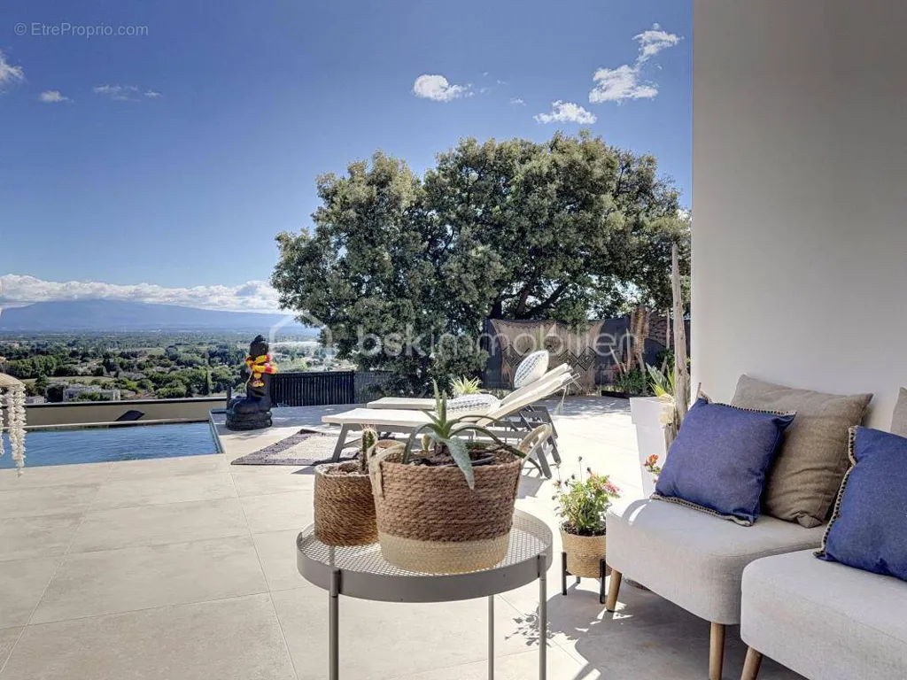 Terrace - Villa with Panoramic View on Vedène Heights