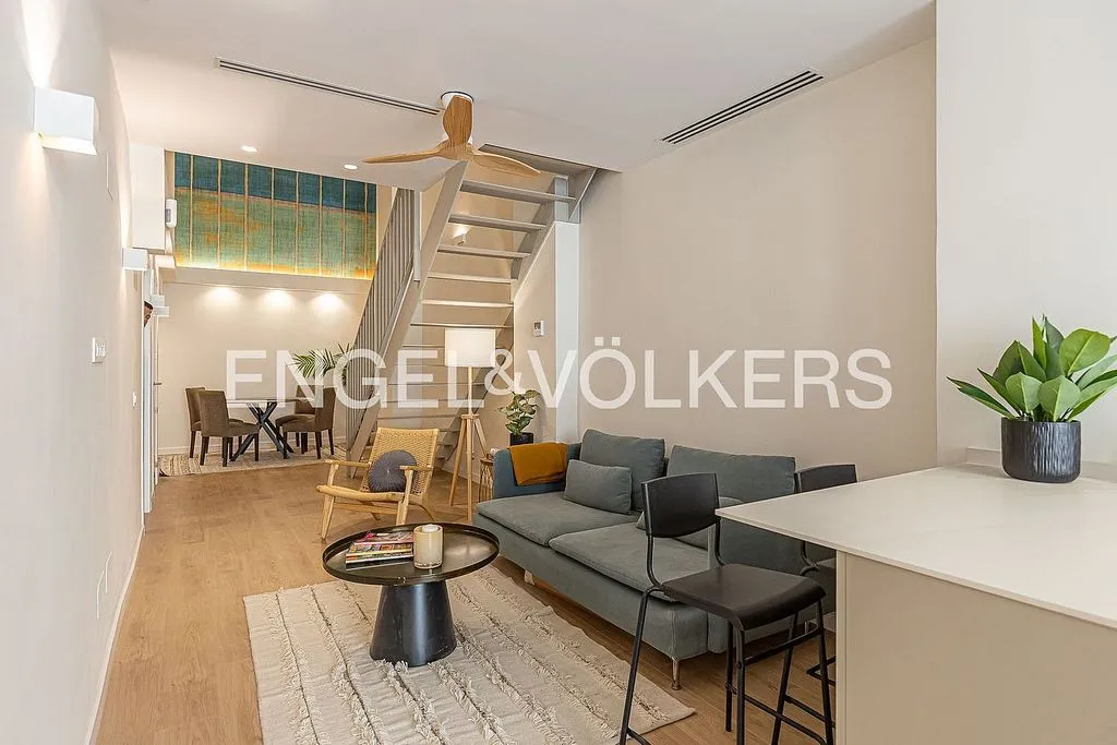 Séjour - Contemporary Duplex with Balcony in Ciudad Jardín