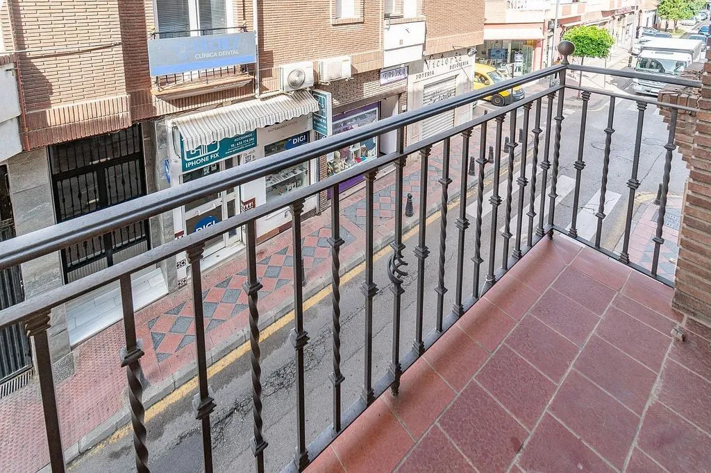 Balcon - Modern Apartment with Balcony in Armilla