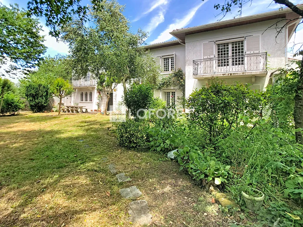 Garden - Historic House with Garden in Bords