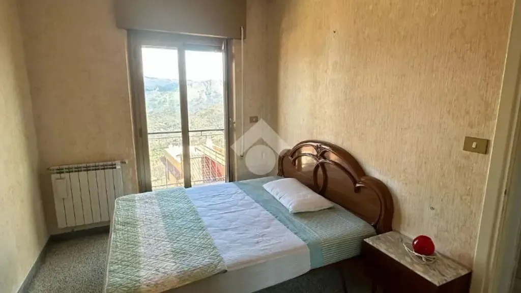 Chambres - Apartment with Panoramic Balcony in Bellegra