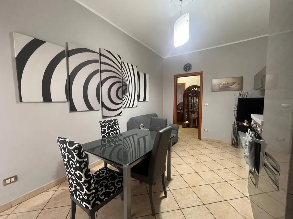 Salle à manger - Rearranged Apartment with Balcony in Beinasco