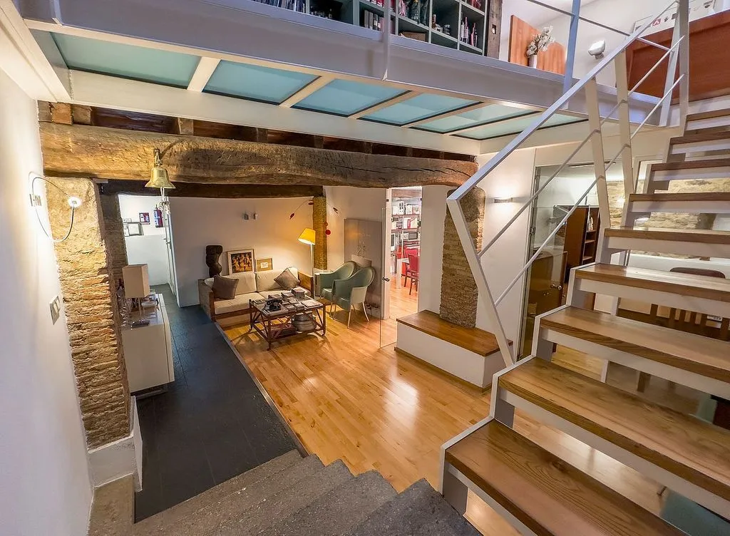 Pièces - Modern Flat with Street Views in Vitoria Centre
