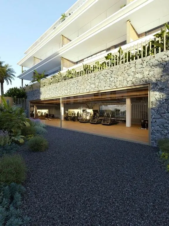 Beachfront Flat with Private Terrace in Callao Salvaje