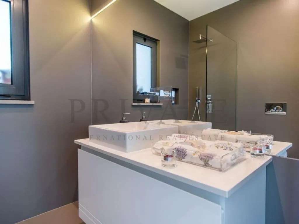 Vannitoad - Contemporary Villa with Golf Views in Vilamoura