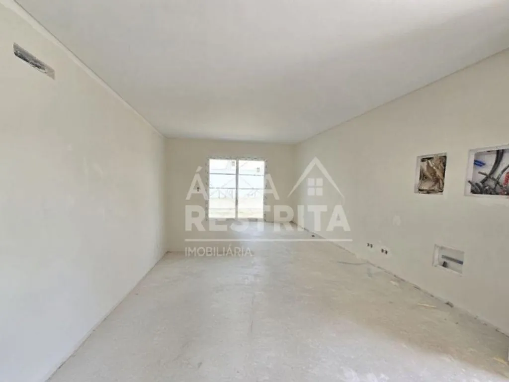 Rooms - Contemporary Semidetached House in Seixal