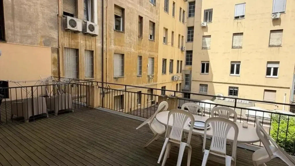 Rõdu - Rented Flat with Terrace in Bologna