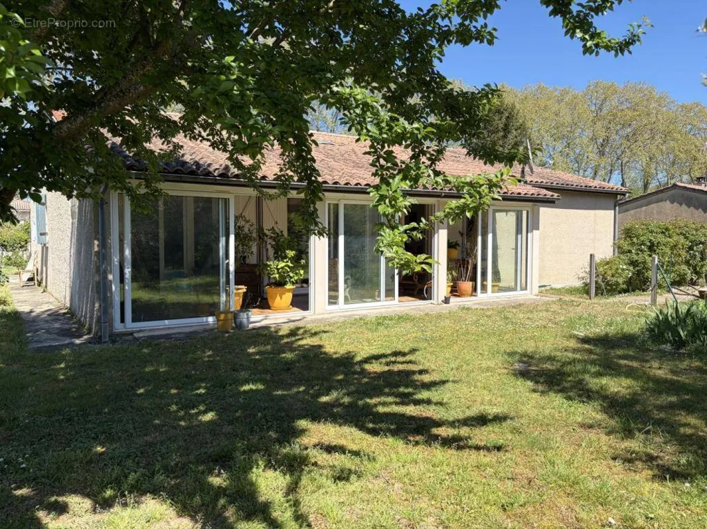 Garden - 4-room house in Granges-Sur-Lot