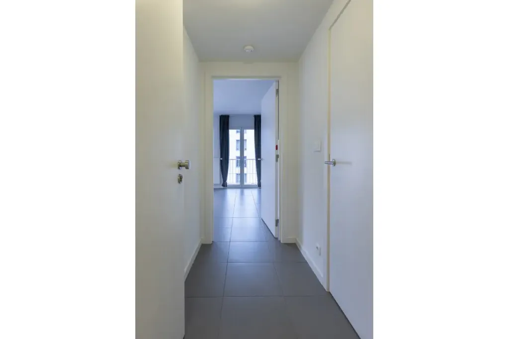 hallway_entrance