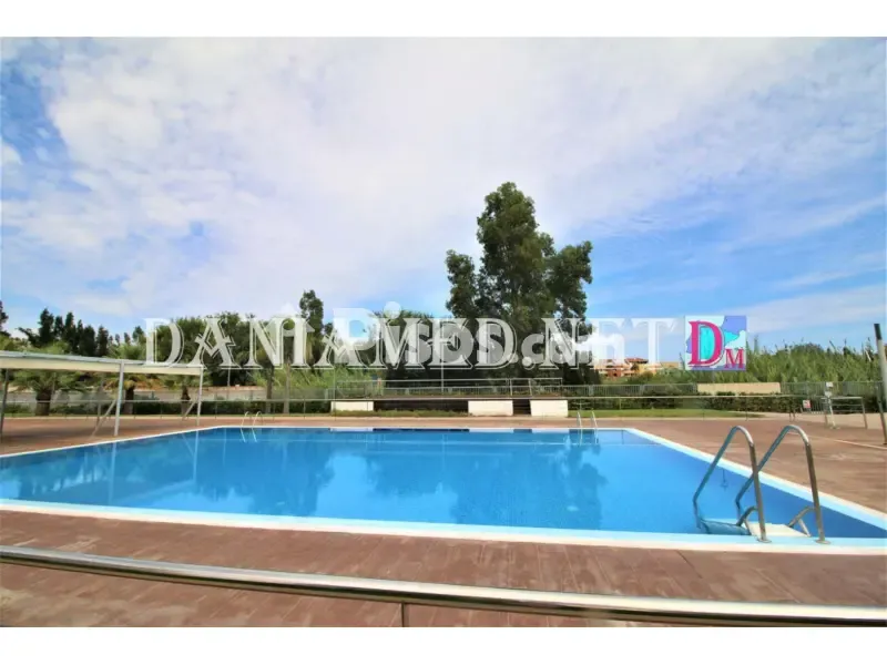 Piscine - Apartment with Pool in Deveses Playa