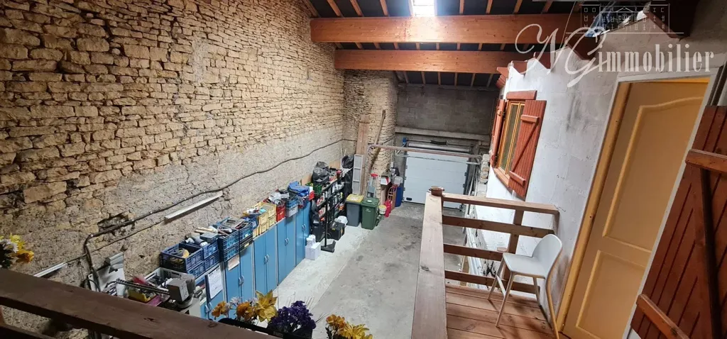 Garage - Maison Neufchef avec Piscine Intérieure