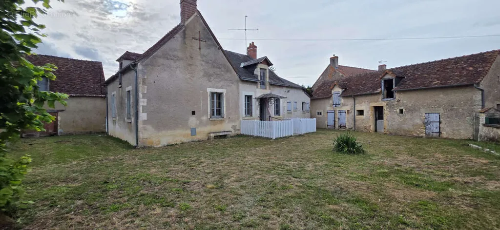 Garden - House with Garden in Concremiers