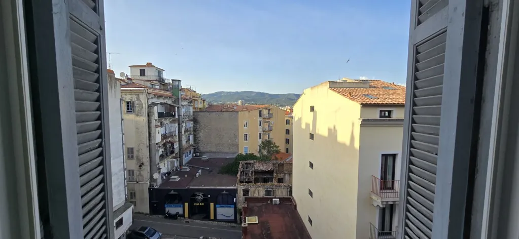Balcone - 2-Bedroom Flat with Sea View in Ajaccio