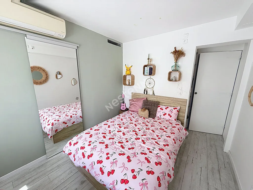 Chambres - Appartement T3 + Studio au Calme à Toulon Ortolan