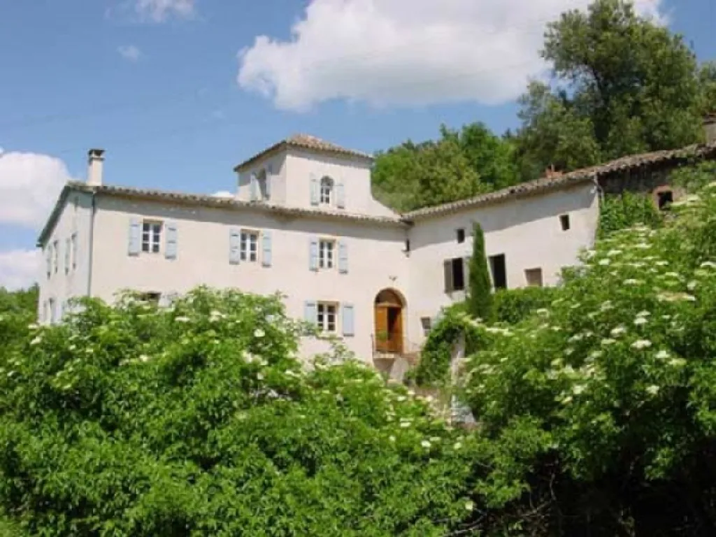 Extérieur - Mas du 18e avec 6 Appartements et Piscine à Alès