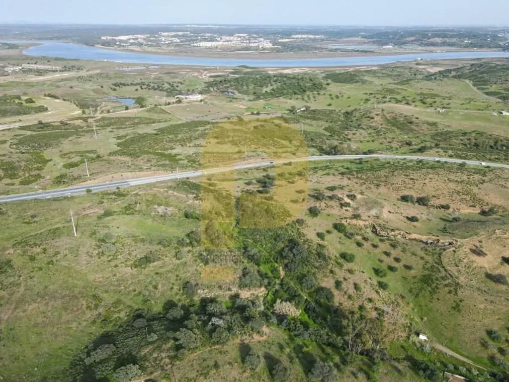 Õhuvaade - Rustic Land with Historical Setting in Castro Marim