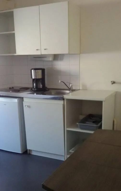 Cuisine - Studio Meublé avec Balcon à UNIVEA CAMPUS BEL AIR