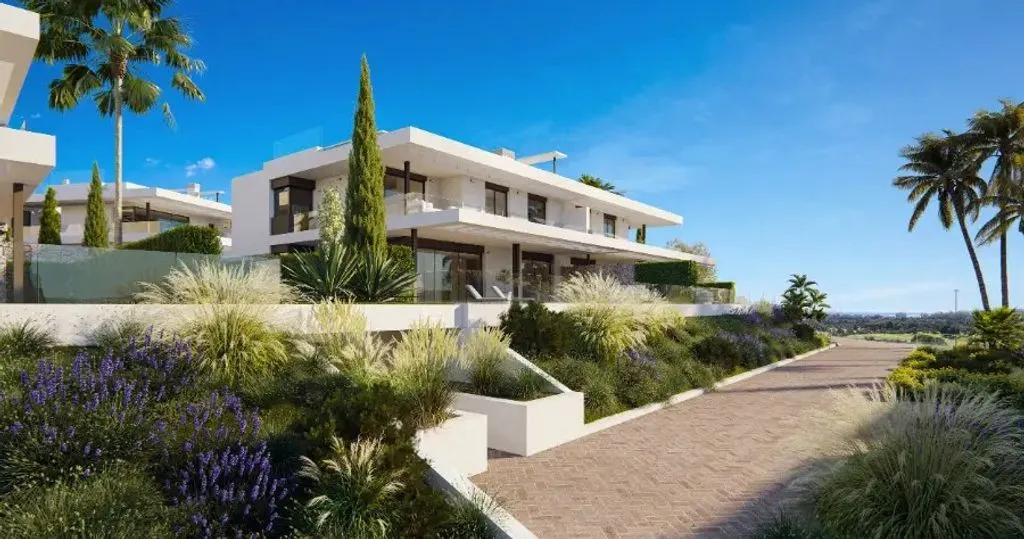 Exterior - Luxury Penthouse with Mountain View in Marbella