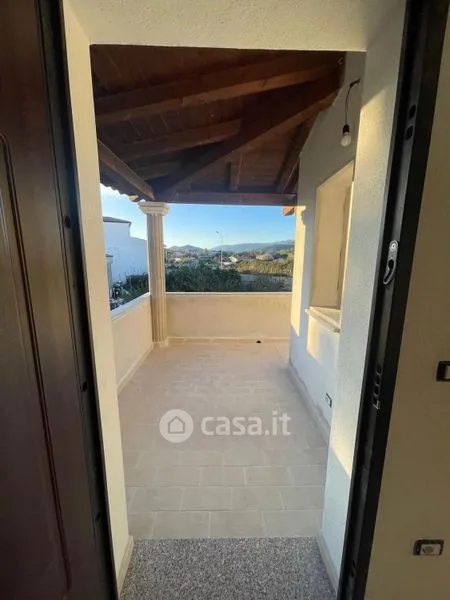 Terrass - Ground Floor Trilocale with Garden in Torpè