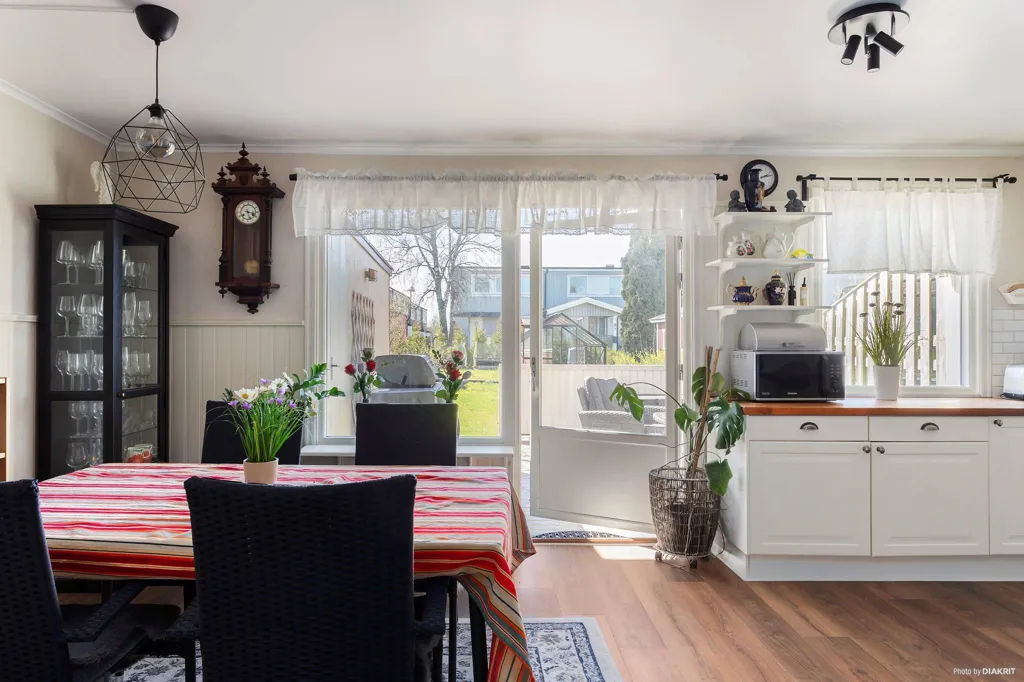 Salle à manger - Terraced House with Garden in Gråbo
