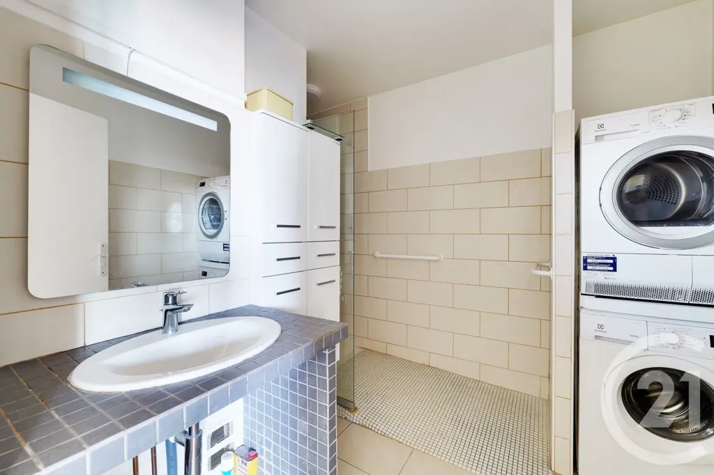 Lavanderia - Apartment with City View in Paris 15