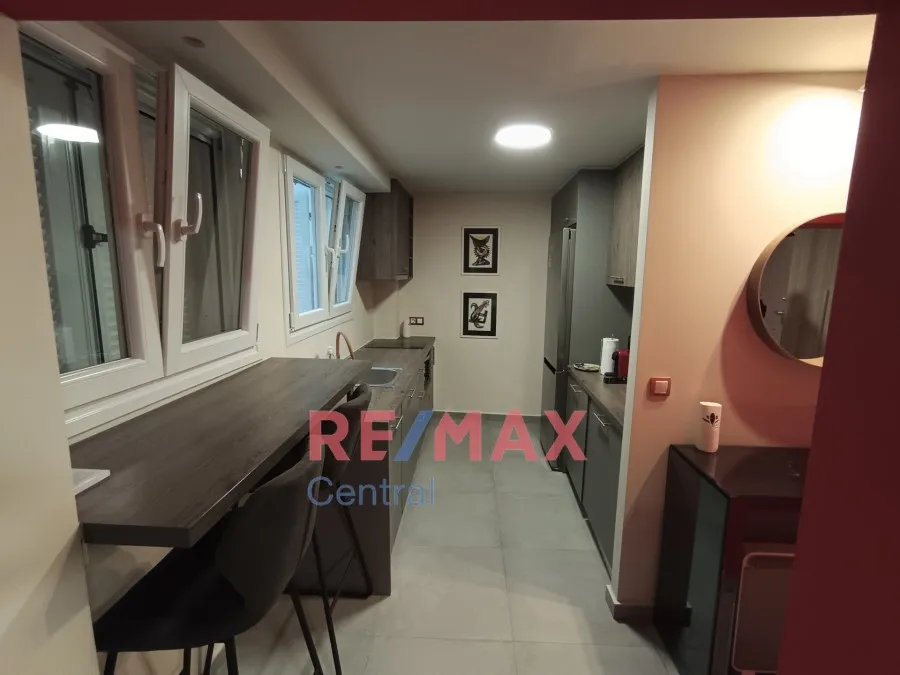 Cuisine - Studio with Security Gate in Athens Centre