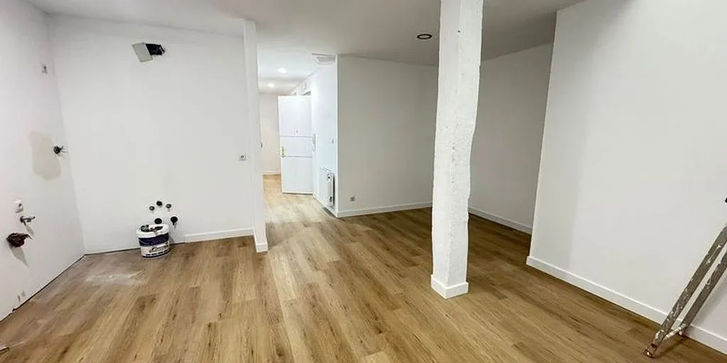 Pièces - Reformed Flat with Balcony in Bilbao's Old Town
