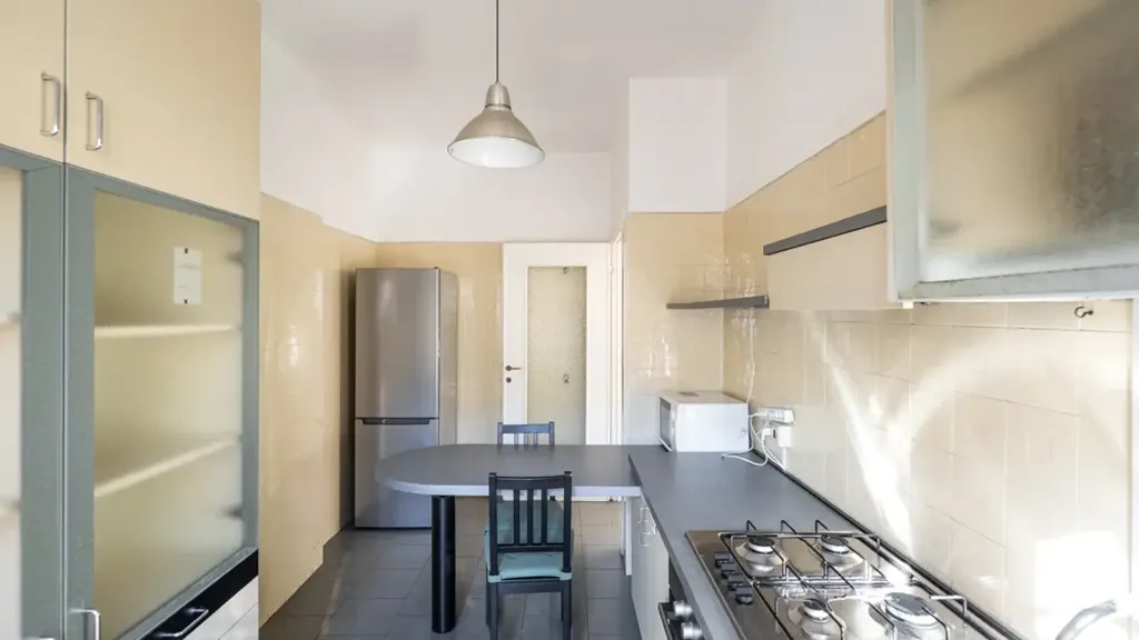 Cuisine - Spacious 4-Bedroom Apartment with Balconies in Milan