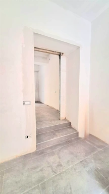 Stanze - Trilocale con giardino e terrazza a Roccapiemonte