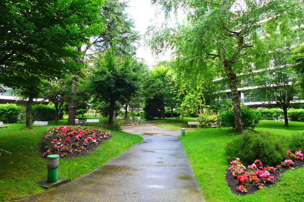 Giardino - Studio with Balcony in Saint-Maurice