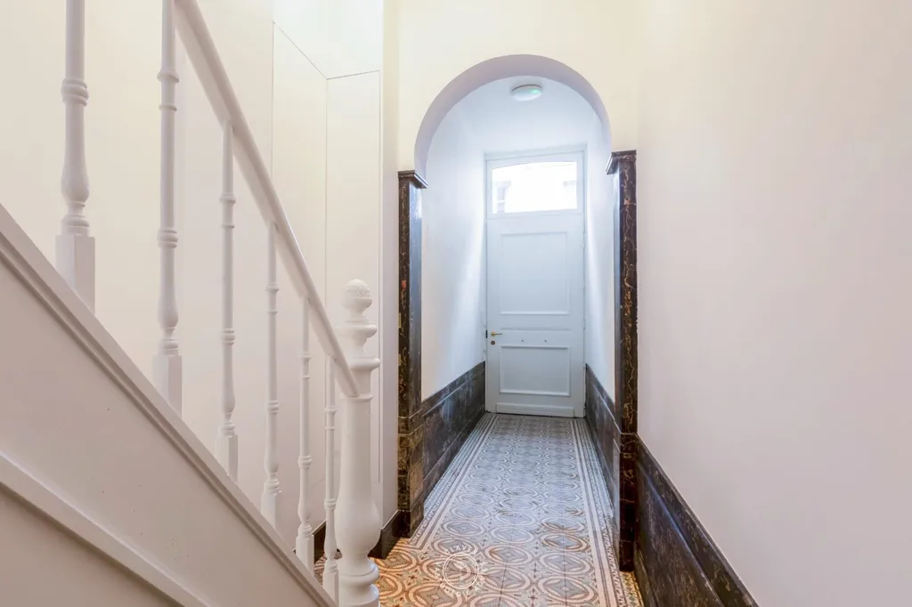 Entrée - Appartement au Rez-de-Chaussée avec Terrasse dans le Centre-Ville