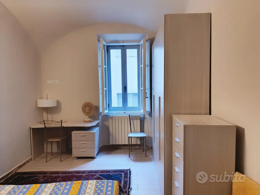 Chambres - Rearranged Apartment in Viale Cavour