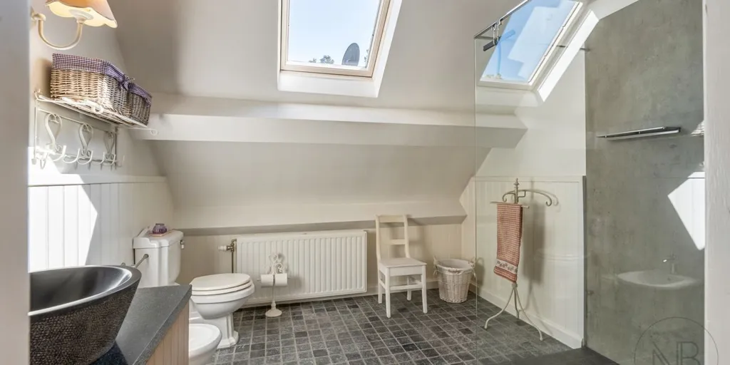 Vannitoad - Detached House with Integrated Workspace in Genk