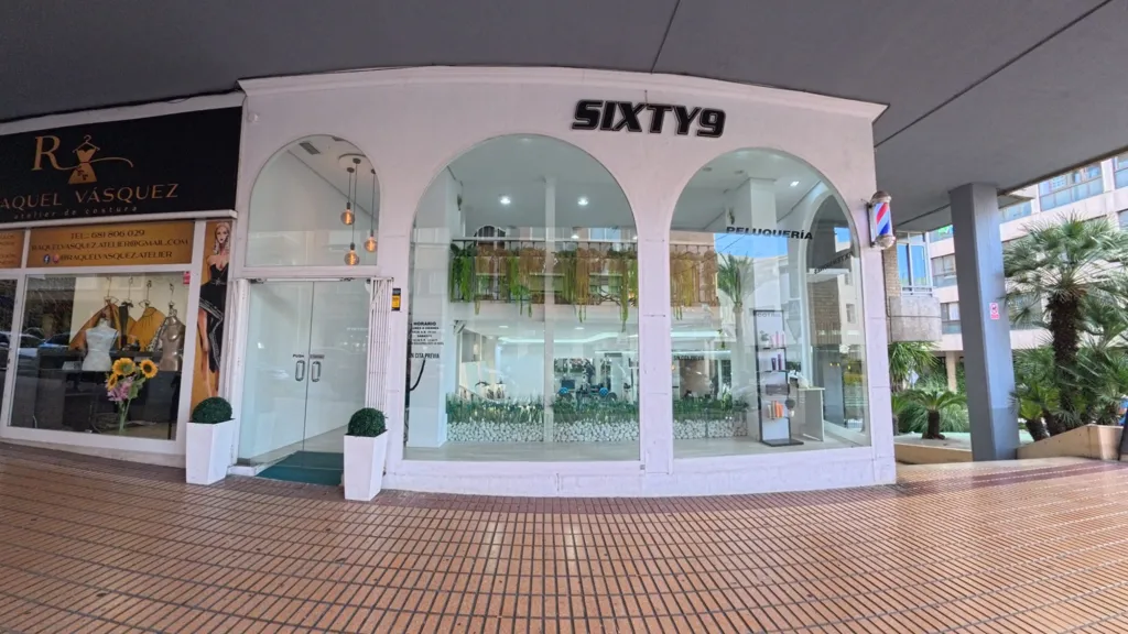 Toad - Design Salon with Modern Finishes in Benidorm