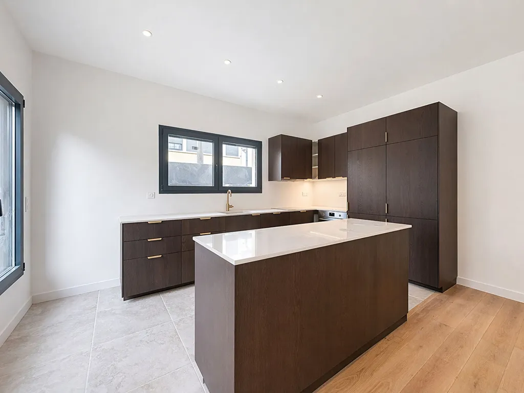 Cuisine - Maison Contemporaine avec Jardin à Suresnes