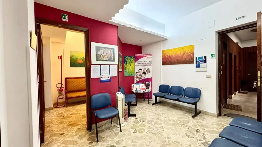 Esik - Apartment with Balcony in Central Palermo
