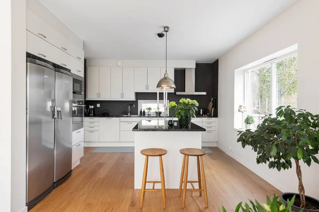 Köök - Duplex with Garden in Näsbypark