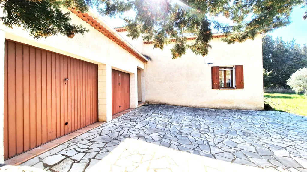 Extérieur - Maison avec terrasse et jardin à Lauris