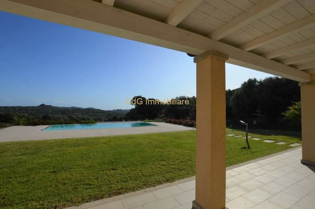 Terrass - Contemporary Villa with Pool in Telti, Sardinia