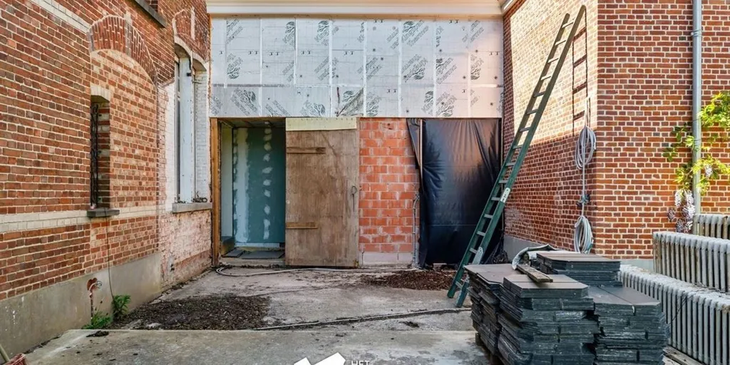 Aed - Renovatable House with 5 Bedrooms in Olmen