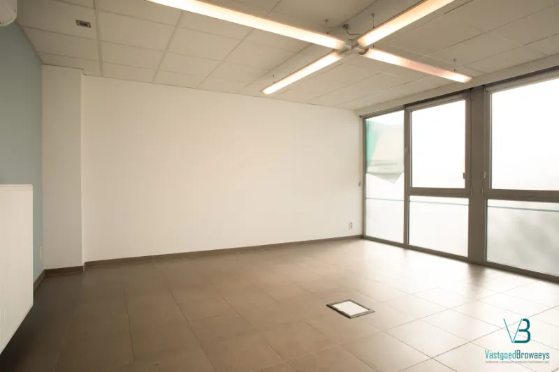 Kabinet - Commercial Space with High Visibility in Oudenaarde
