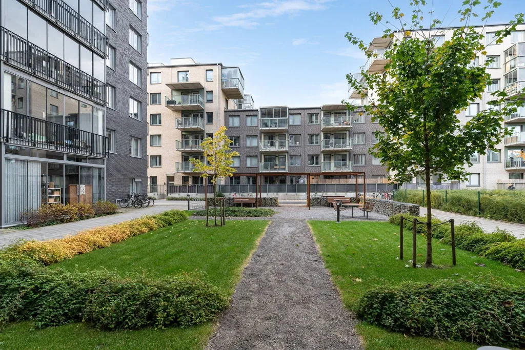 Aed - Apartment with Large Balcony in Östermalm