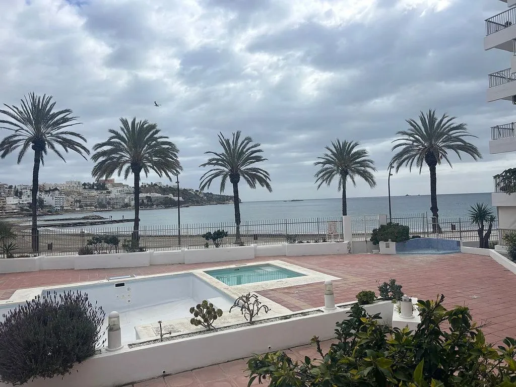 Terrasse - Modern Apartment with Sea View in Platja d'En Bossa